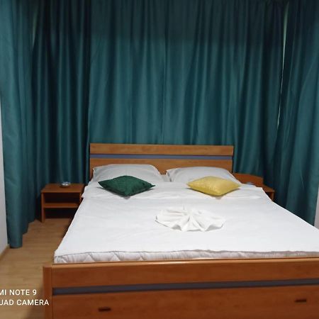 Apartament Lulu Mamaia Nord, 3 Minute De Plaja Năvodari Esterno foto