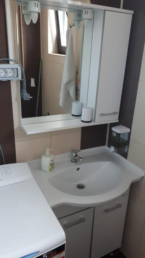 Apartament Lulu Mamaia Nord, 3 Minute De Plaja Năvodari Esterno foto